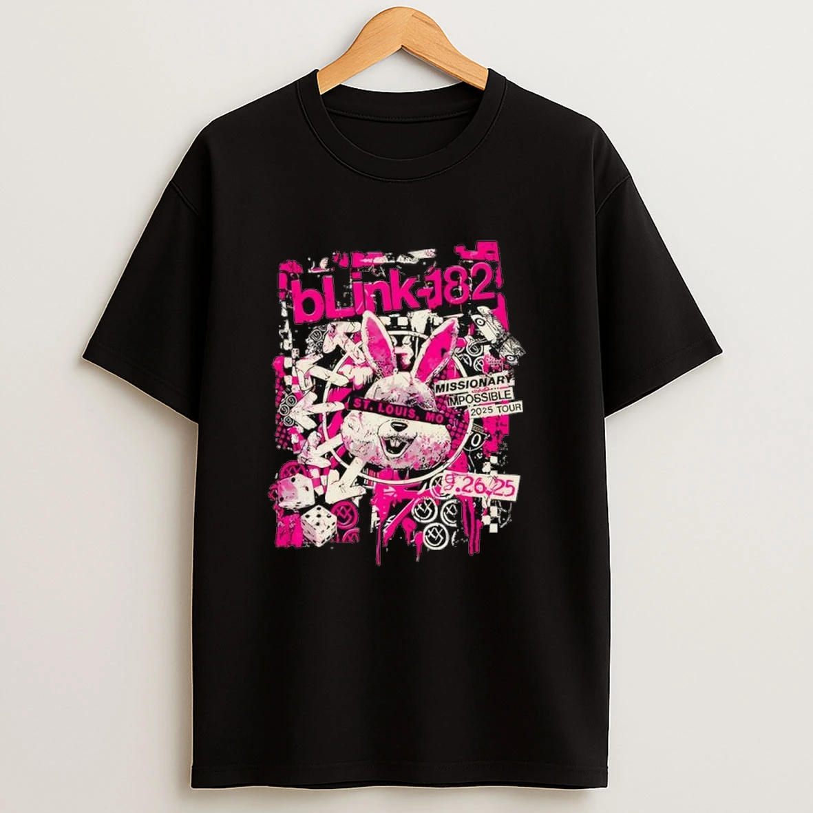 Blink 182 At Hollywood Casino Amphitheatre On Sep 26 2025 Shirts
