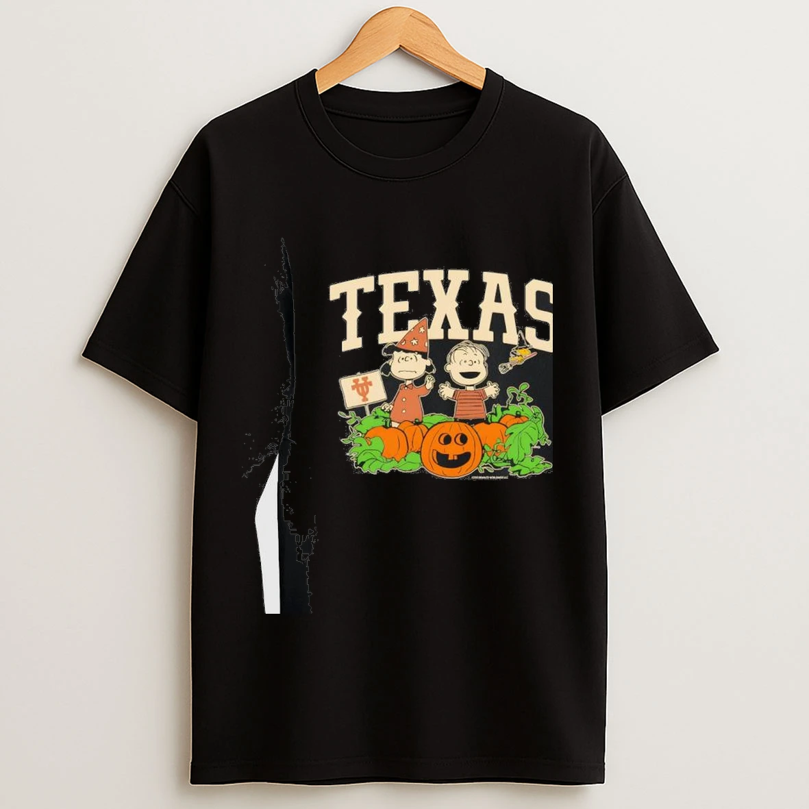 Texas Longhorns Peanuts Chracters Great Pumpkin Halloween Shirts
