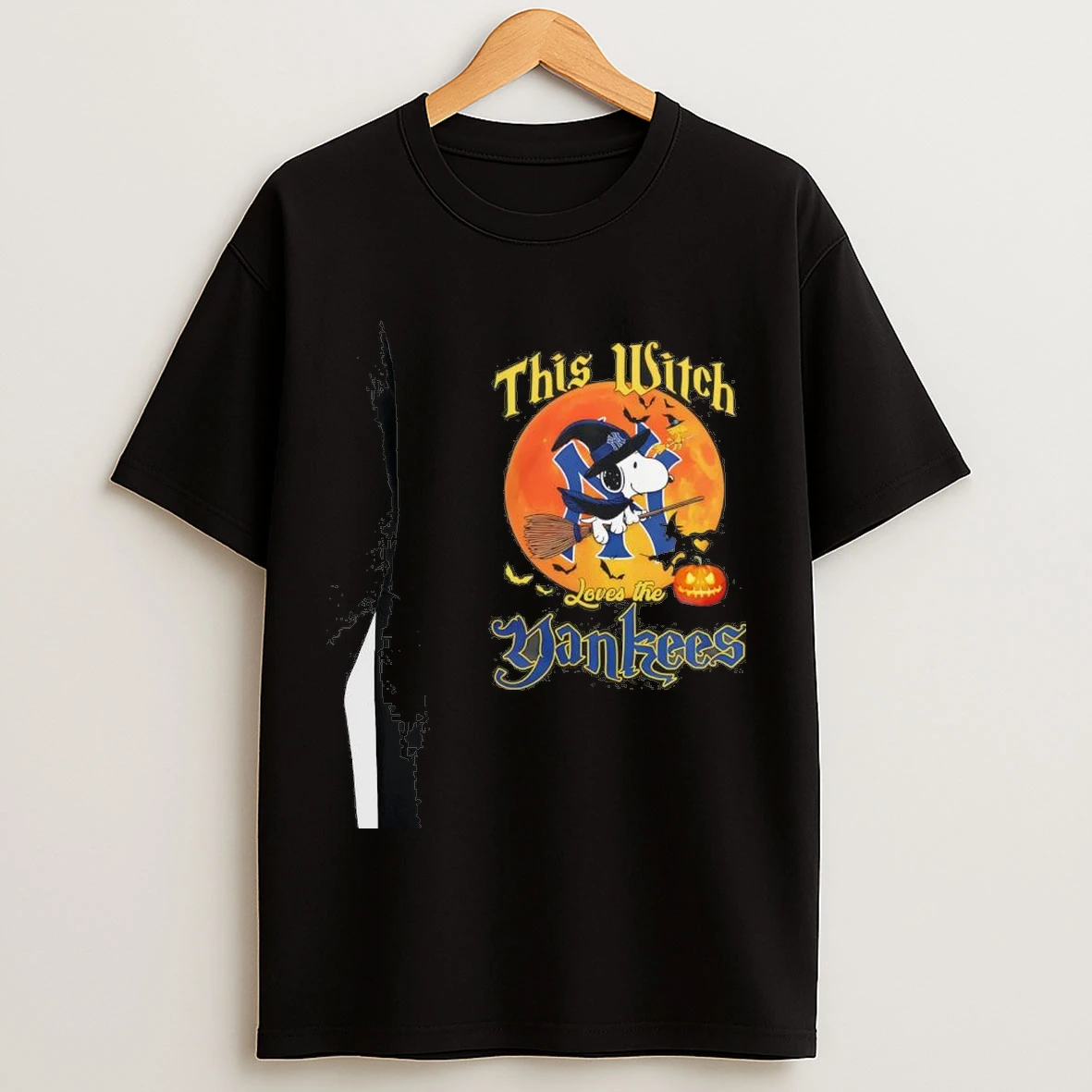 This Witch Loves The New York Yankees Snoopy Halloween Shirts