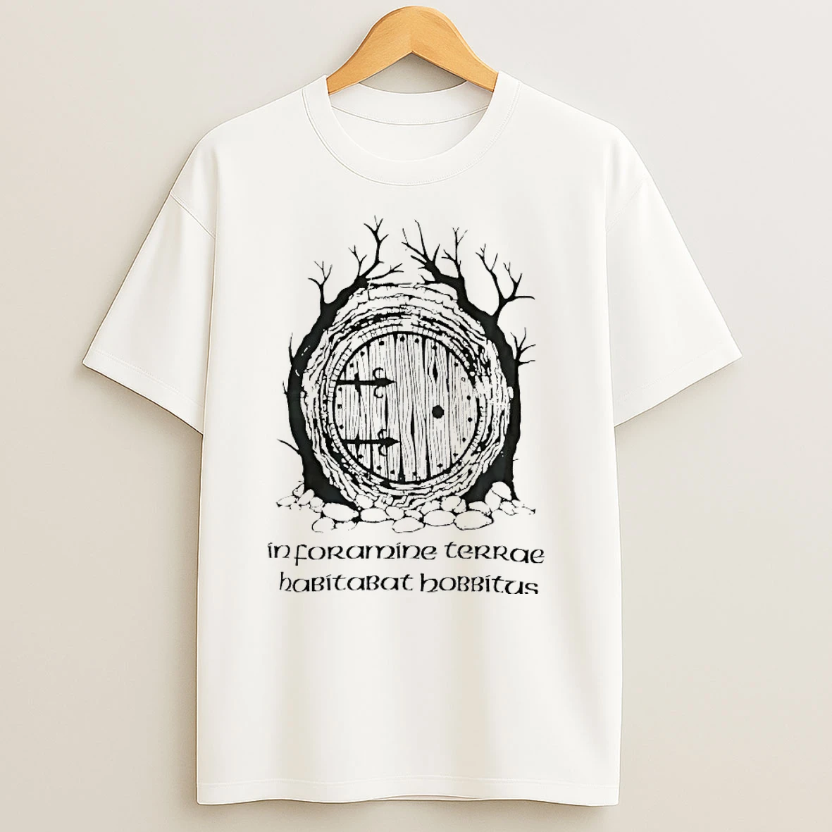 Inforamine Terrae Habitabat Hobbitus T Shirts