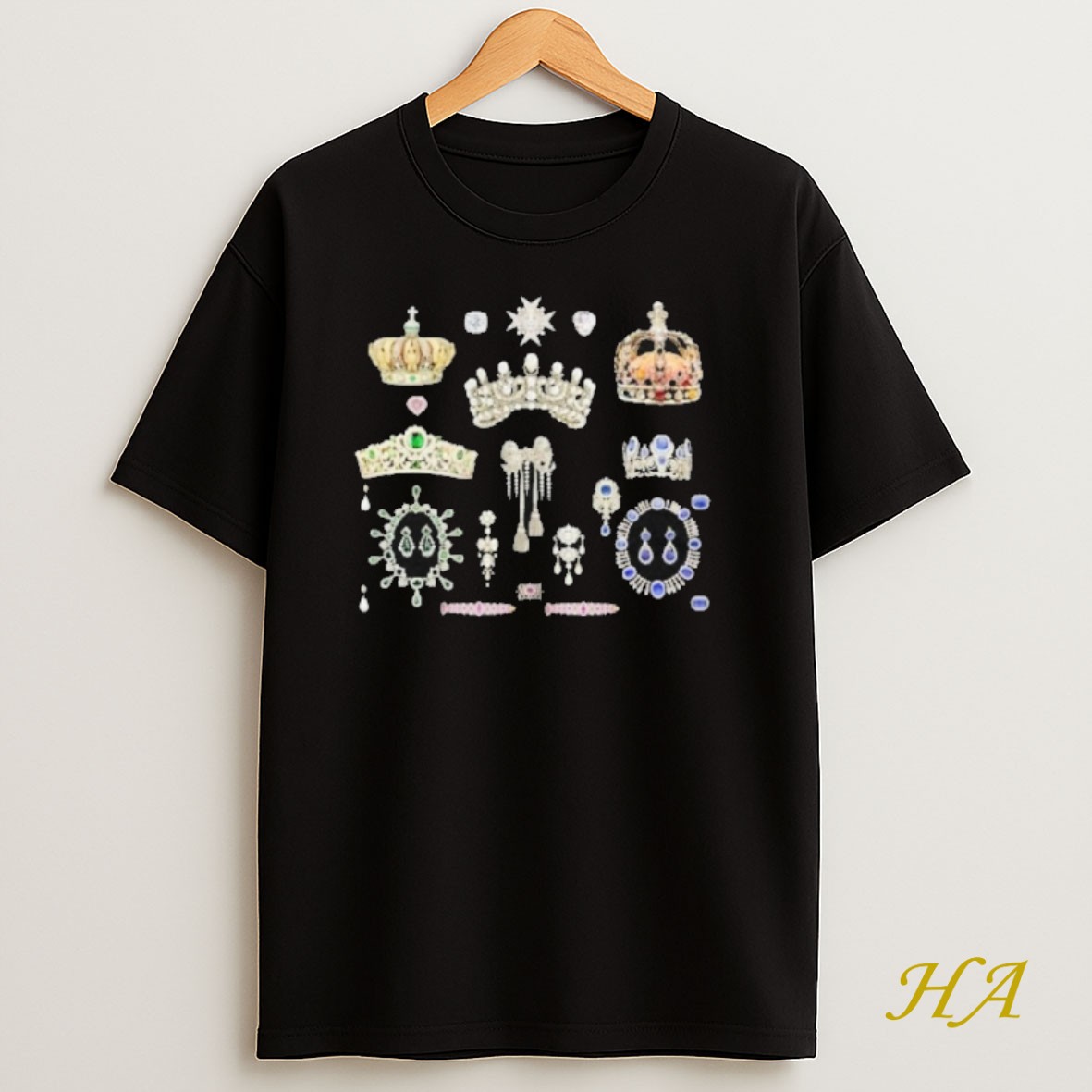 Official Louvre Stolen Crown Jewels Of Paris 2025 Collection Shirt