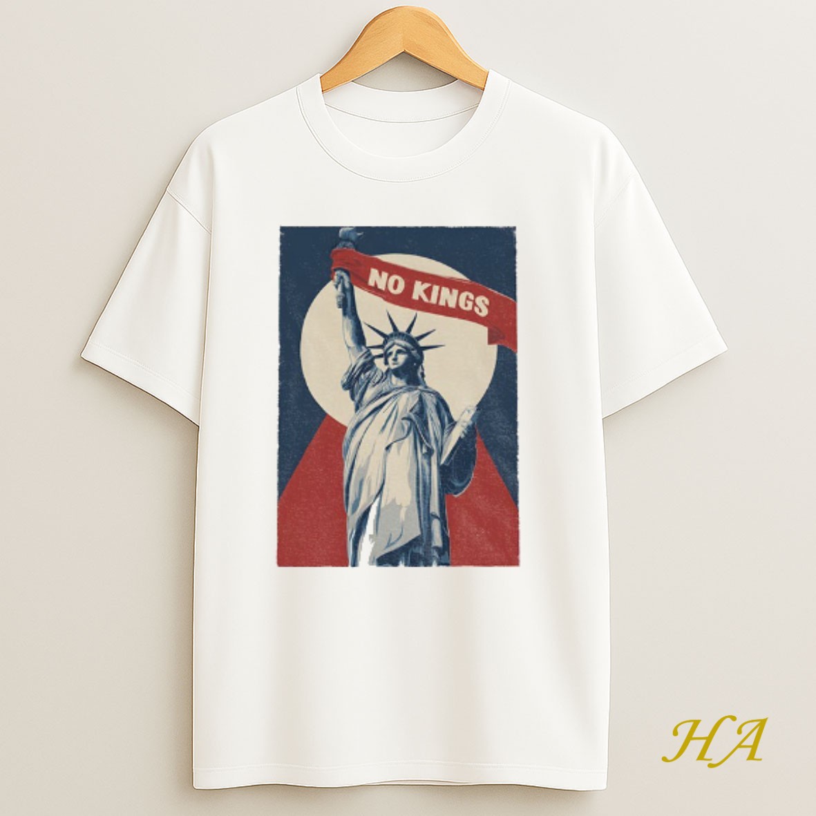 Official No Kings Statue Of Liberty Democracy Protest Anti Trump T Shirt