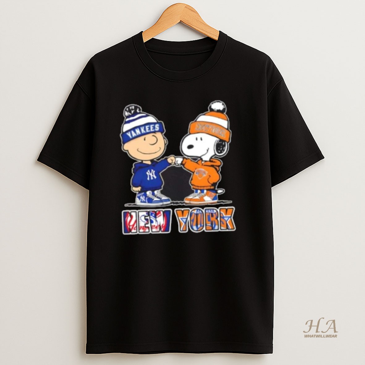 Official Peanuts Charlie Brown And Snoopy New York Sports Yankees X Knick T Shirt