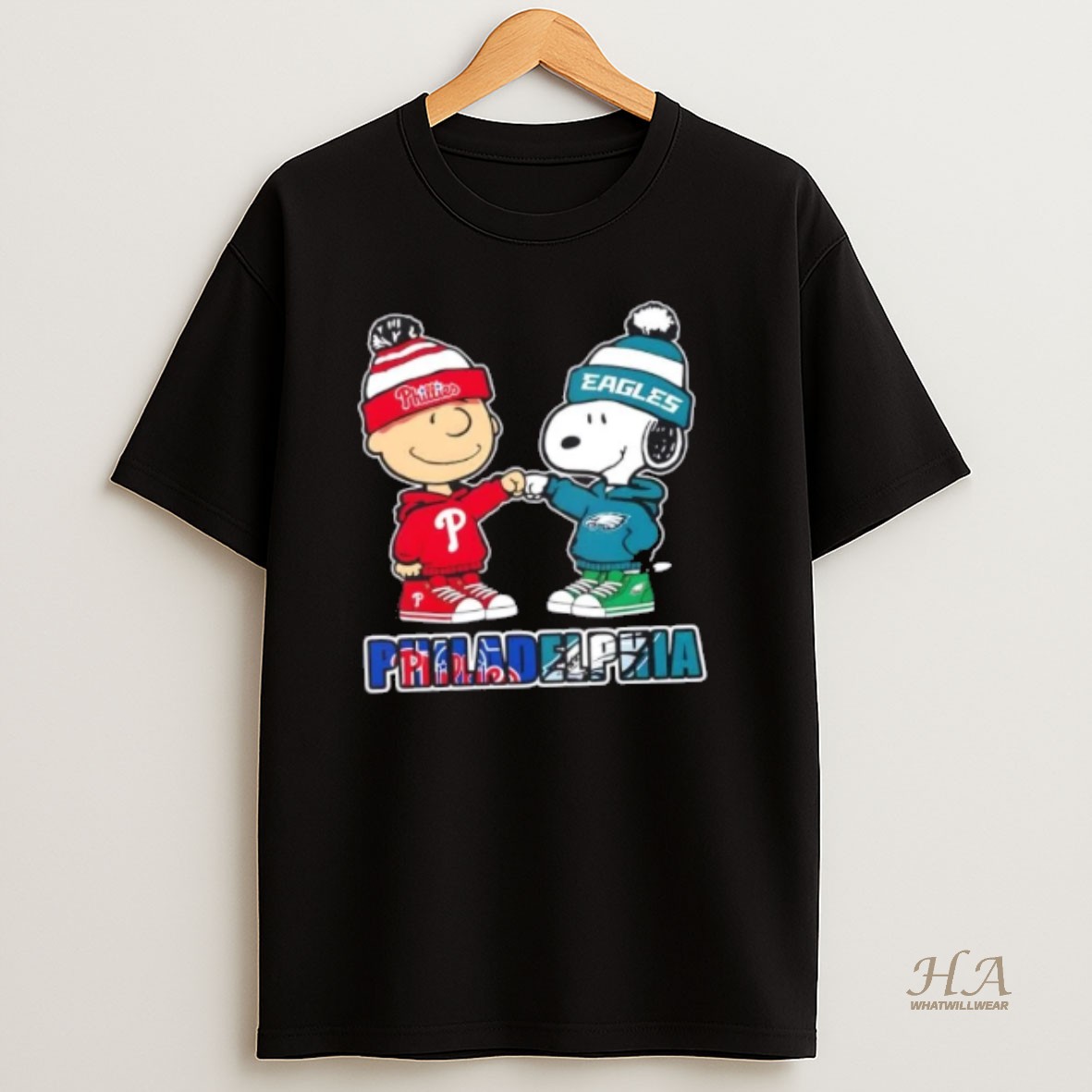 Official Peanuts Charlie Brown And Snoopy Philadelphia Sports Eagles X Phillies T Shirt