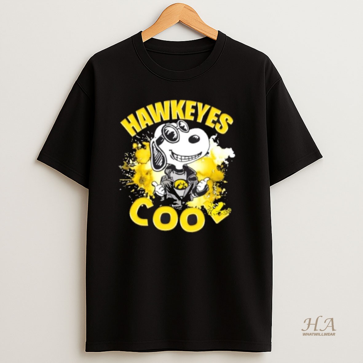 Official Peanuts Snoopy X Iowa Hawkeyes Football Cool Shirt