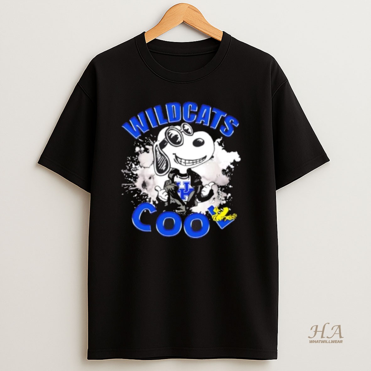 Official Peanuts Snoopy X Kentucky Wildcats Football Cool Shirt