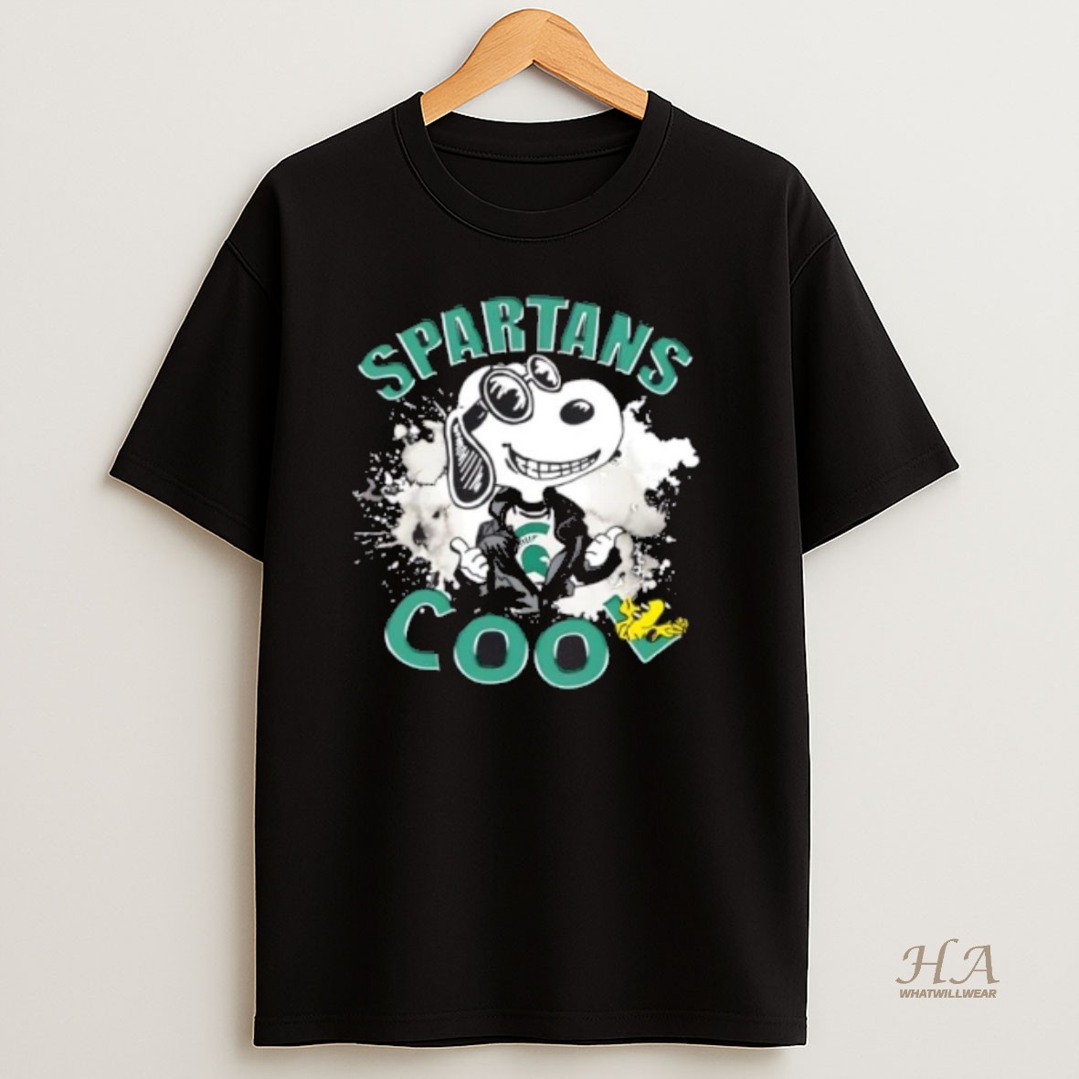 Official Peanuts Snoopy X Michigan State Spartans Football Cool Shirt