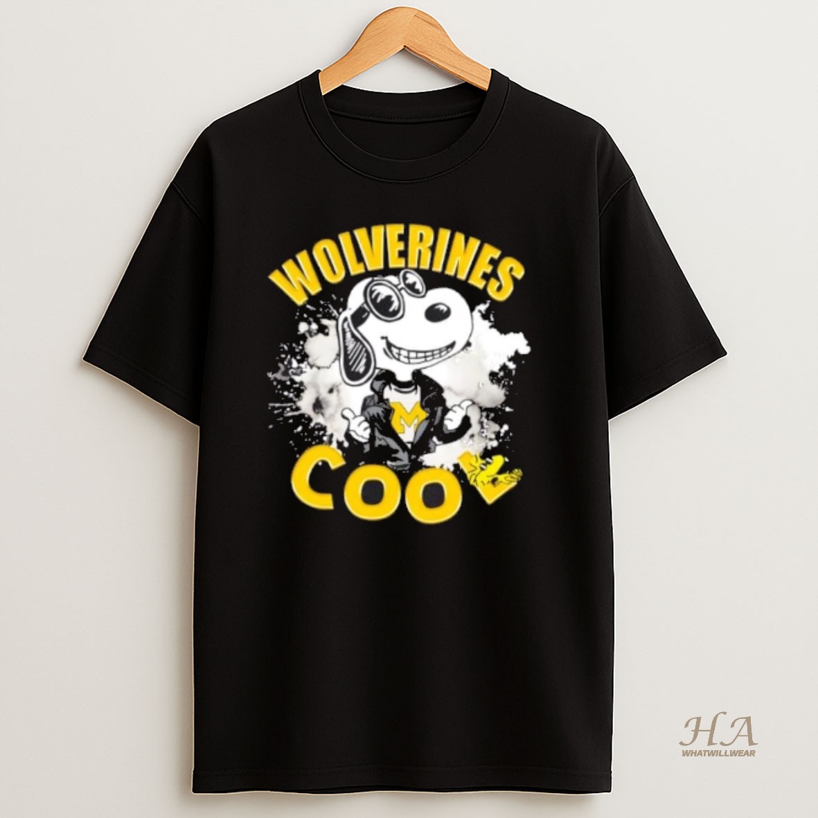Official Peanuts Snoopy X Michigan Wolverines Football Cool Shirt