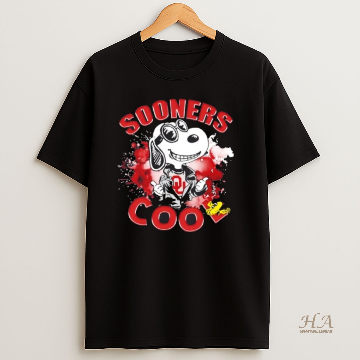 Official Peanuts Snoopy X Oklahoma Sooners Football Cool Shirt