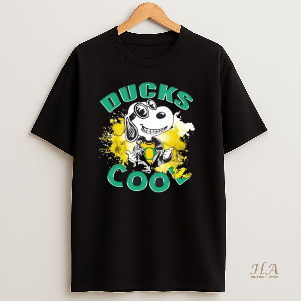 Official Peanuts Snoopy X Oregon Ducks Football Cool Shirt