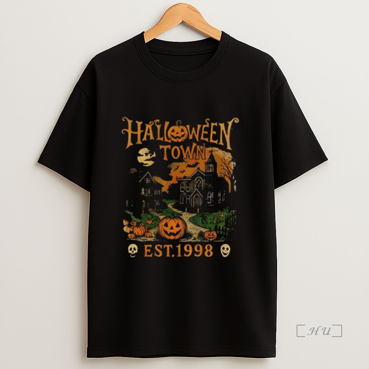 Officials Halloweentown Est 1998 Vintage 90s Sweatshirt Tee Shirt
