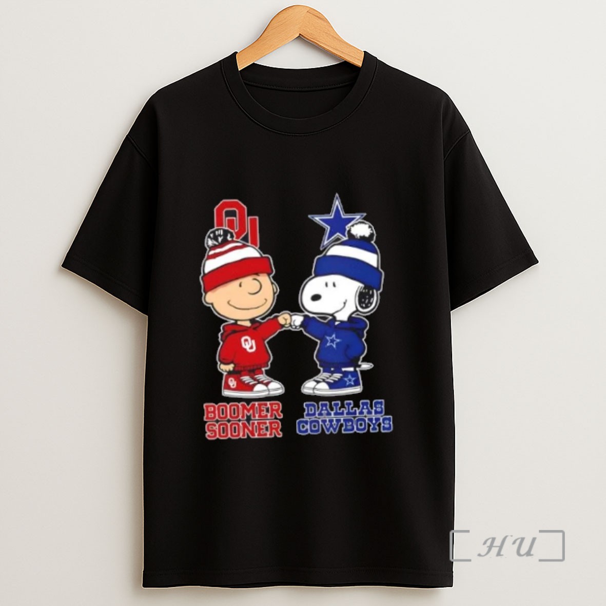 Officials Peanuts Charlie Brown And Snoopy Cowboys X Sooners Sweatshirt Tee Shirt