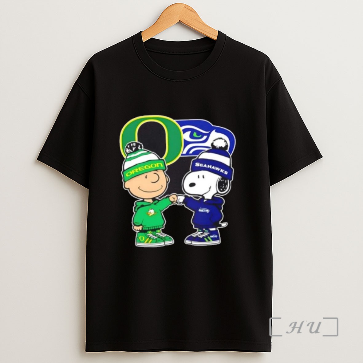 Officials Peanuts Charlie Brown And Snoopy Oregon Ducks X Seattle Seahawks Sweatshirt Tee Shirt