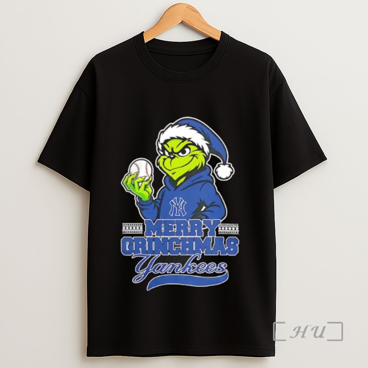 Officials Santa Grinch Wears New York Yankees Baseball Merry Christmas 2025 Sweatshirt Tee Shirt