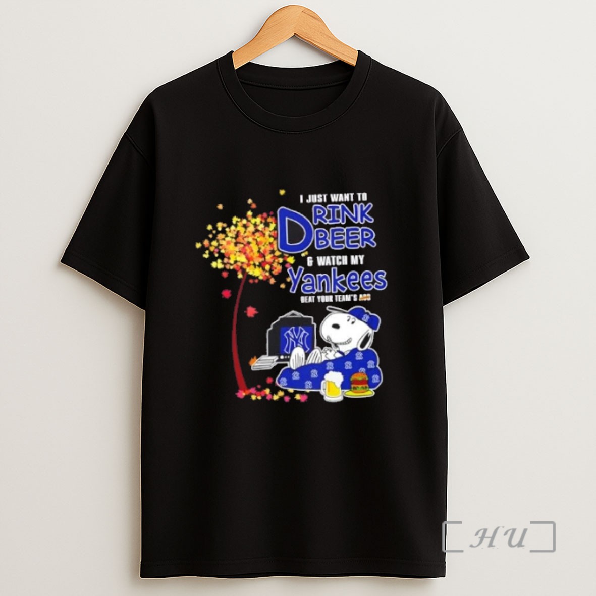Officials Snoopy I Just Want To Drink Beer And Watch My New York Yankees Beat Your Teams Ass Sweatshirt Tee Shirt