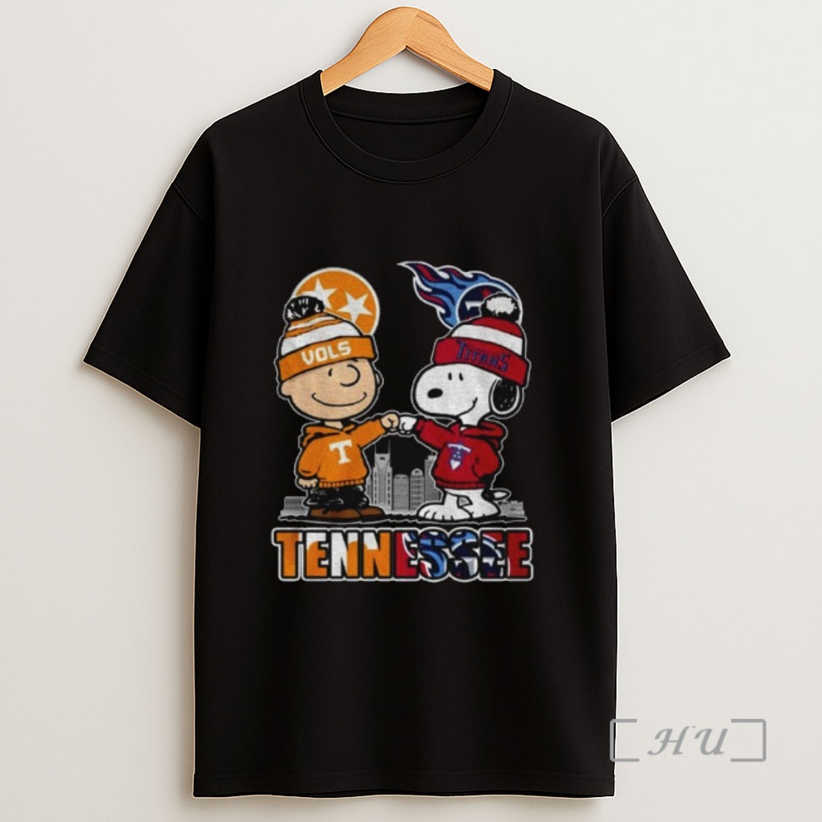 Officials Tennessee Titans Tennessee Vols Snoopy And Charlie Brown Sweatshirt Tee Shirt