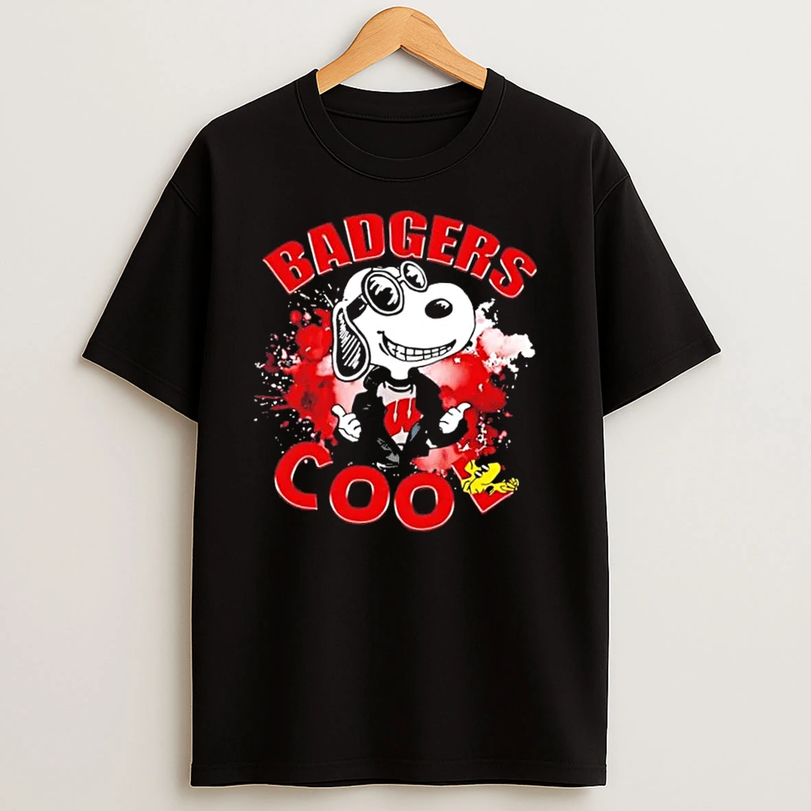 Peanuts Snoopy X Wisconsin Badgers Football Cool T Shirts