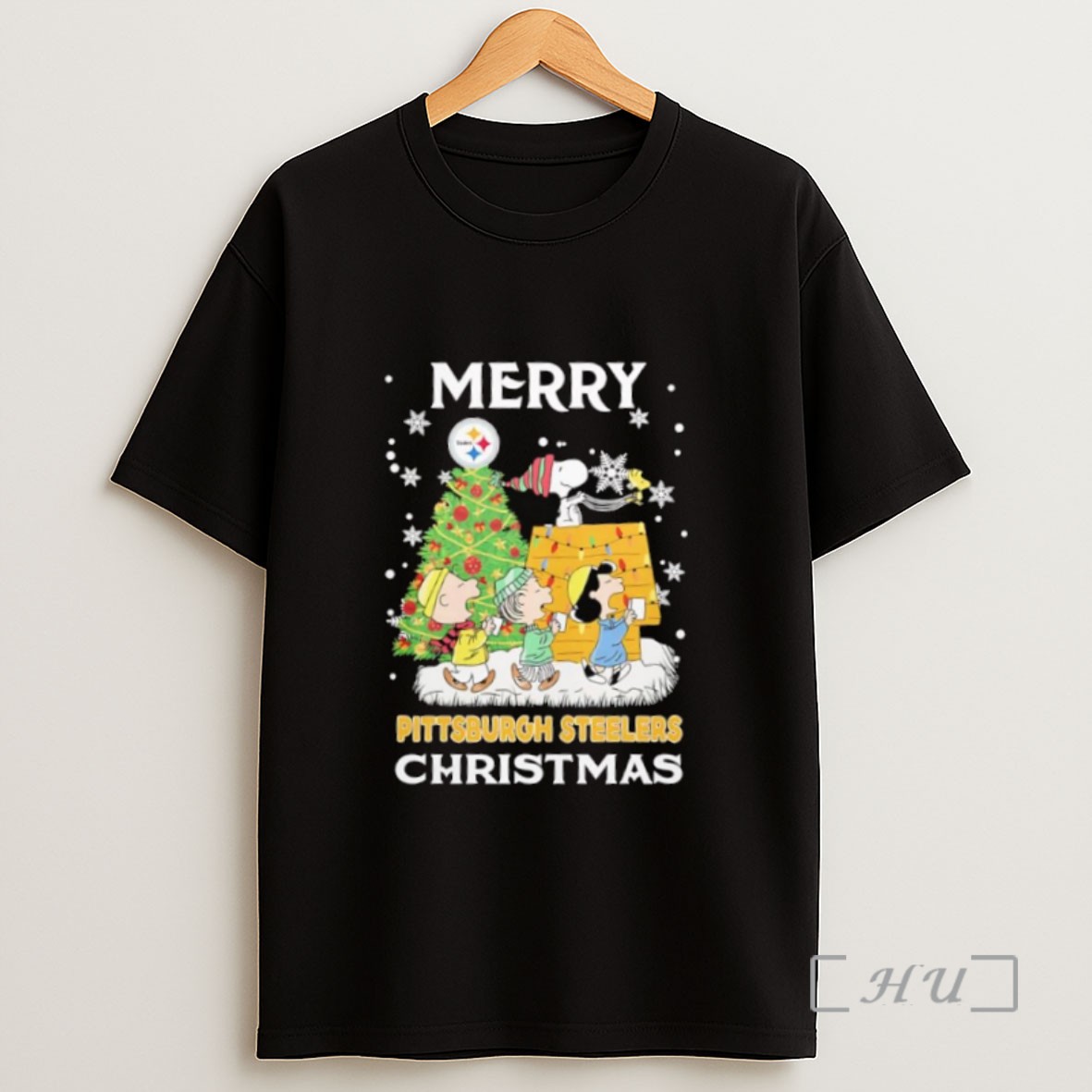 Premium Merry Pittsburgh Steelers Christmas With Peanuts Characters Sweatshirt Tee Shirt