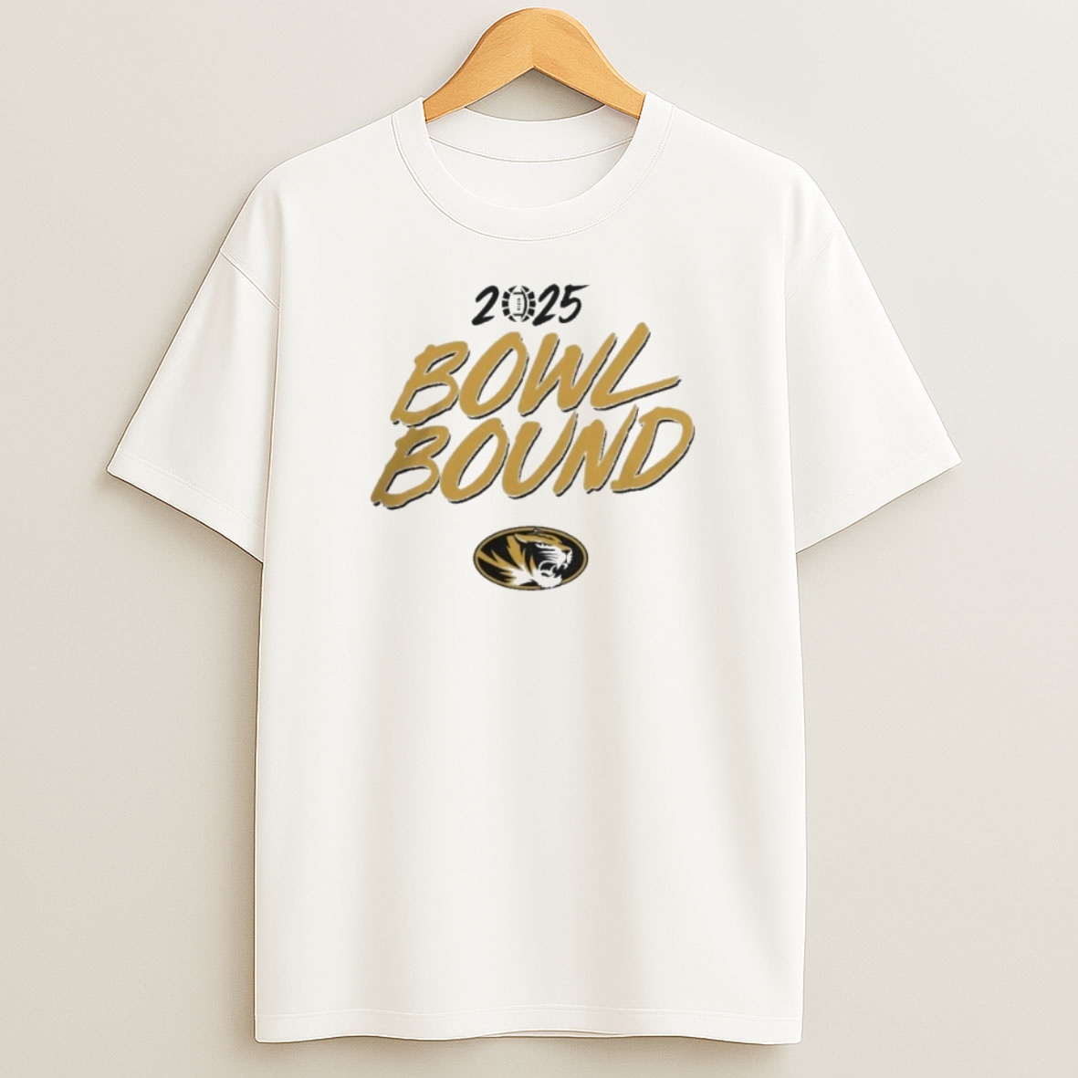 Premium Missouri Tigers College Football 2025 Bowl Bound Sweatshirt Tee
