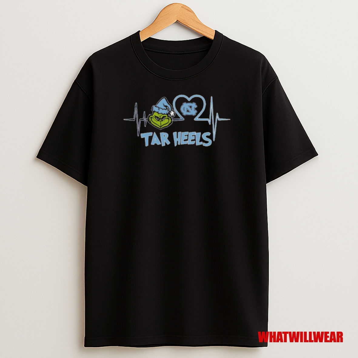 Premium North Carolina Tar Heels X Grinch Santa Heartbeat Love Logo Merry Christmas Sweatshirt Tee