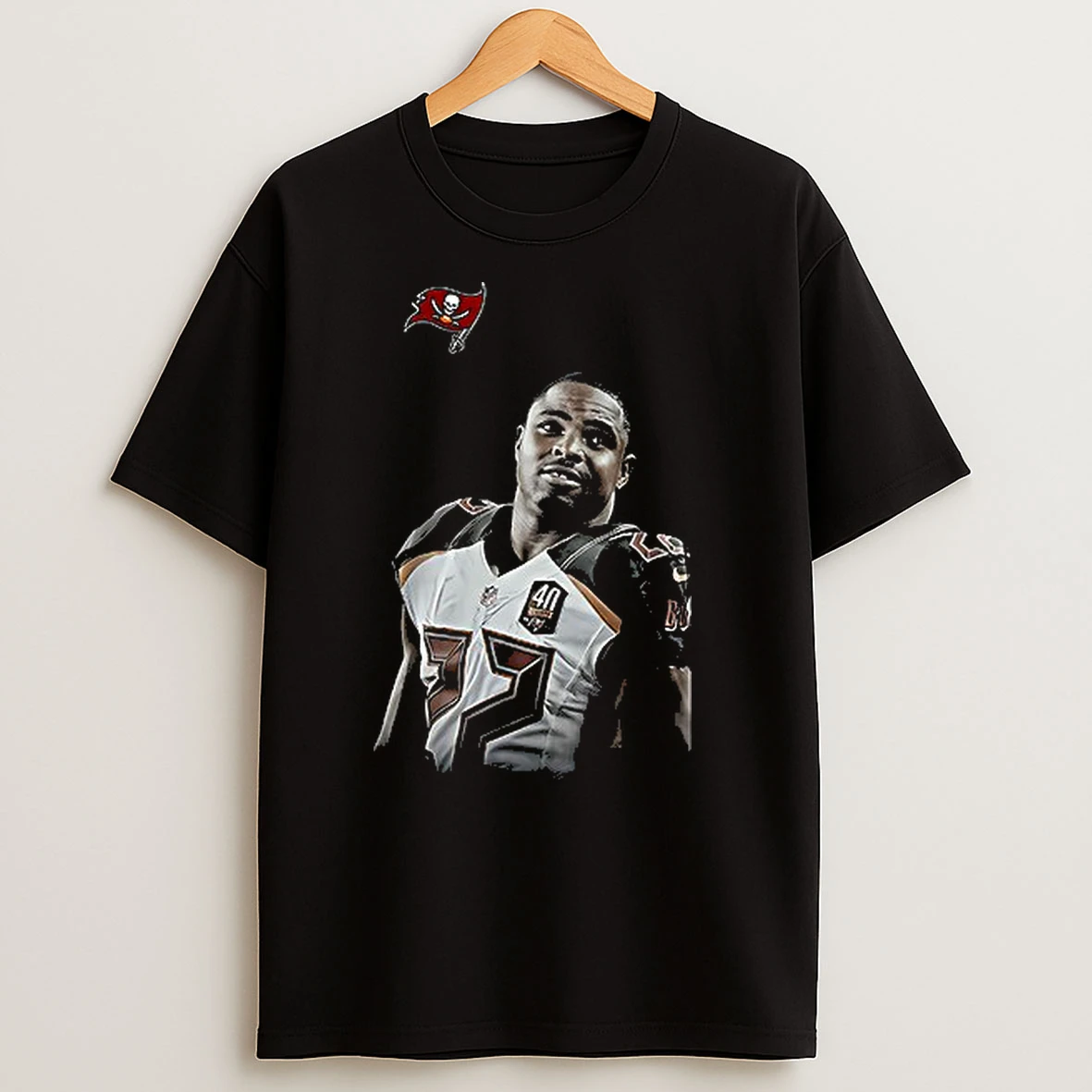 Premium Tampa Bay Buccaneers In Memoriam Doug Martin 1989 2025 Graphic Signature Shirts
