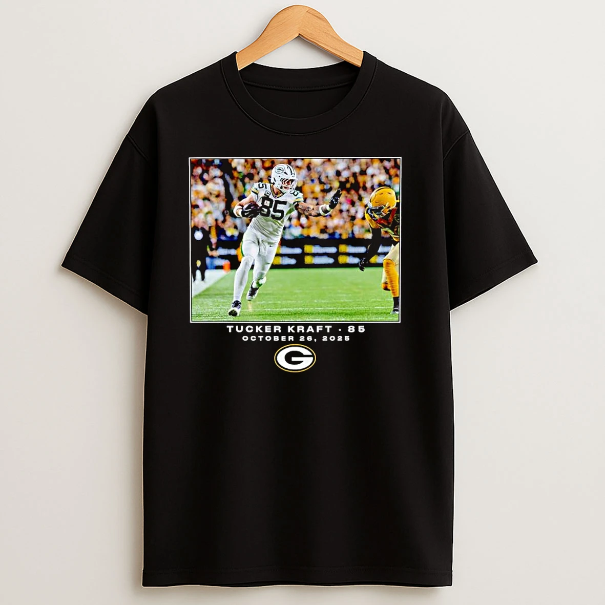 Tucker Kraft Green Bay Packers 2025 Nfl Flash Features Week 8 Ornaments T Shirts