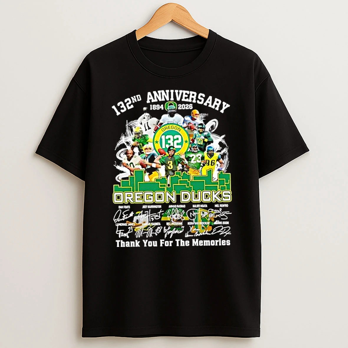 132nd Anniversary Of The Oregon Ducks Thank You For The Memories Signatures Players Shirts