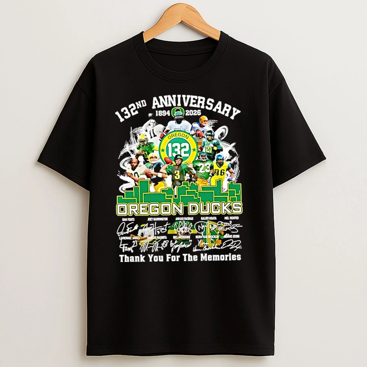 132nd Anniversary Of The Oregon Ducks Thank You For The Memories Signatures Players T Shirts