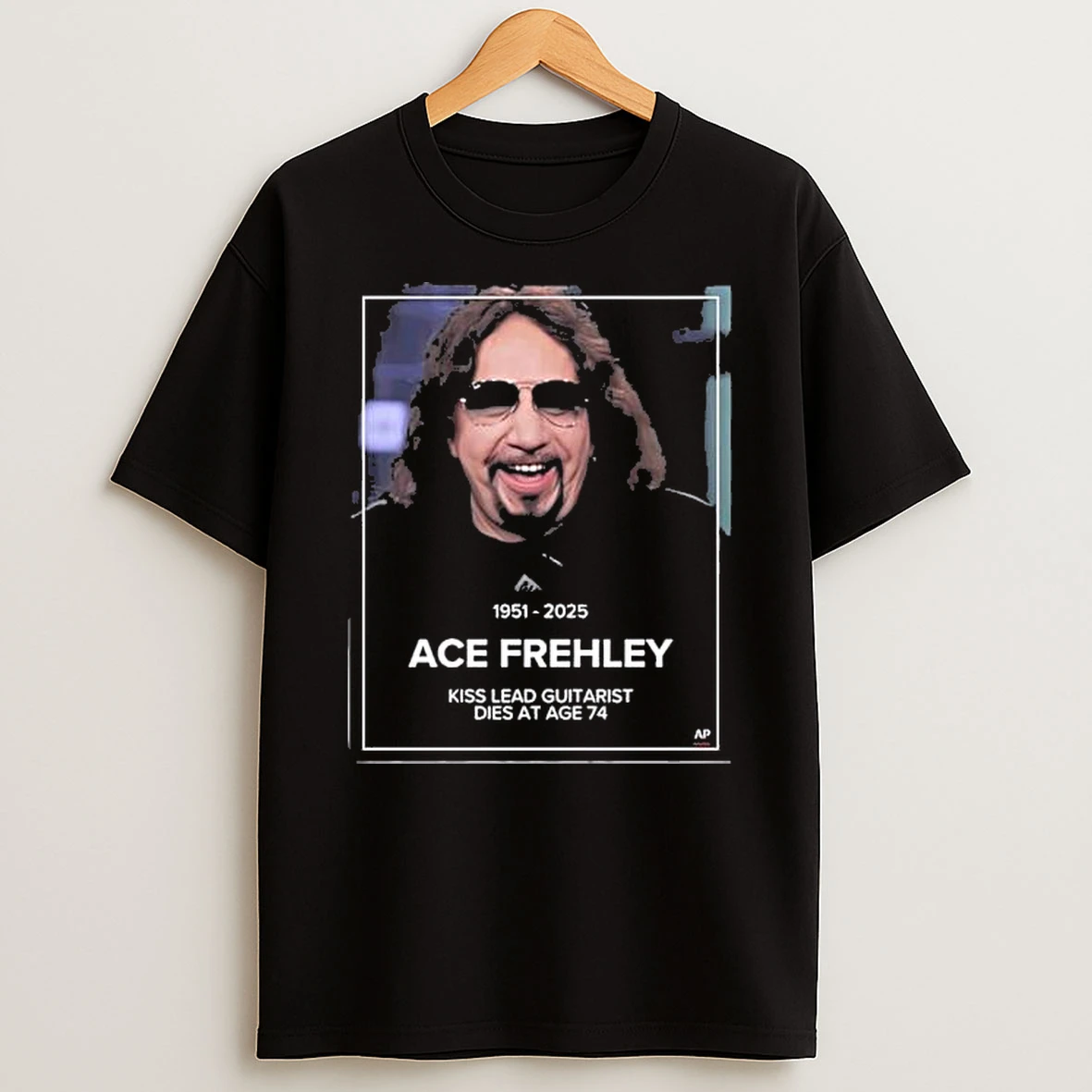 Ace Frehley 1951 2025 Kiss Lead Guitarist Dies At Age 74 Shirts