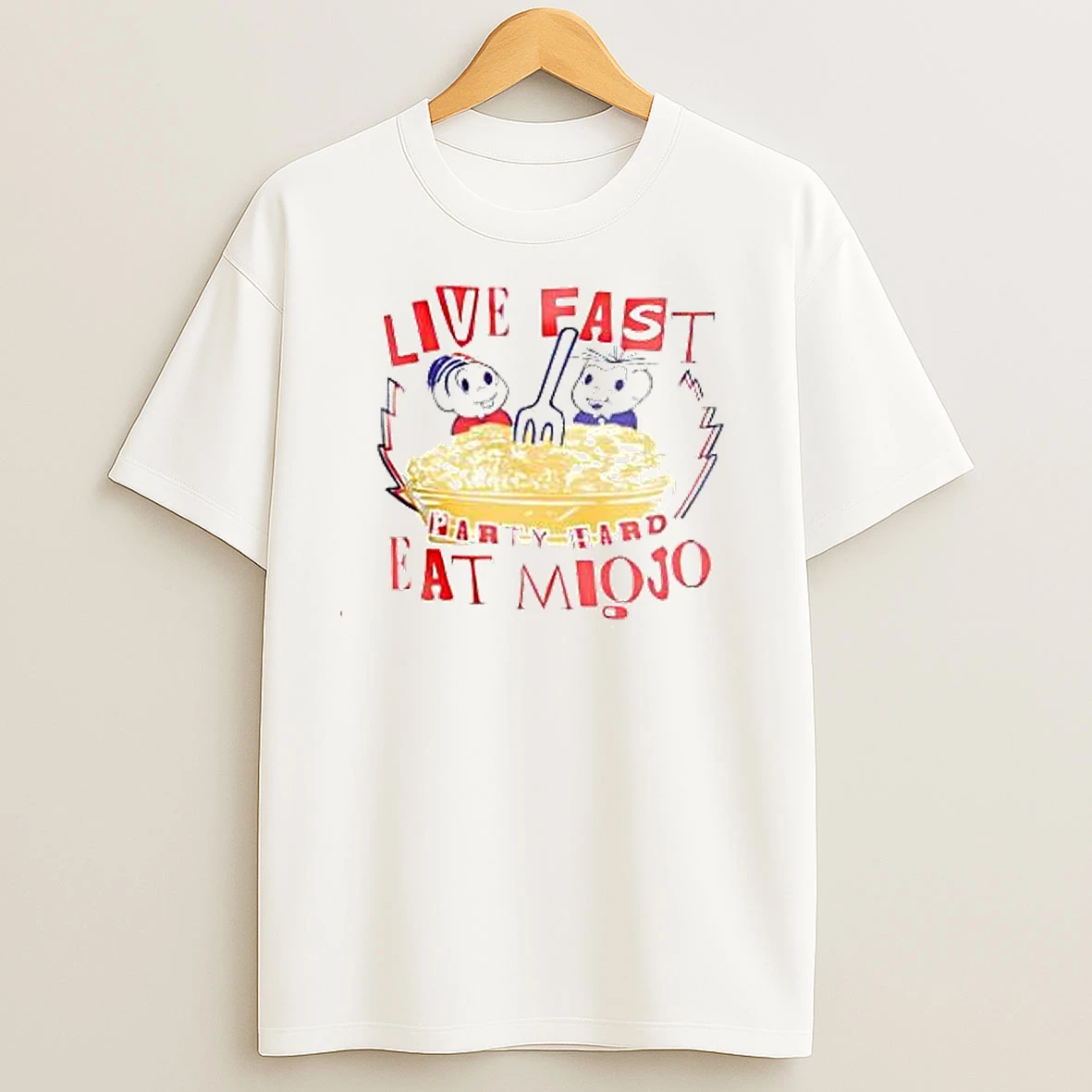 Camiseta Live Fast Eat Miojo Belle Belinha T Shirts