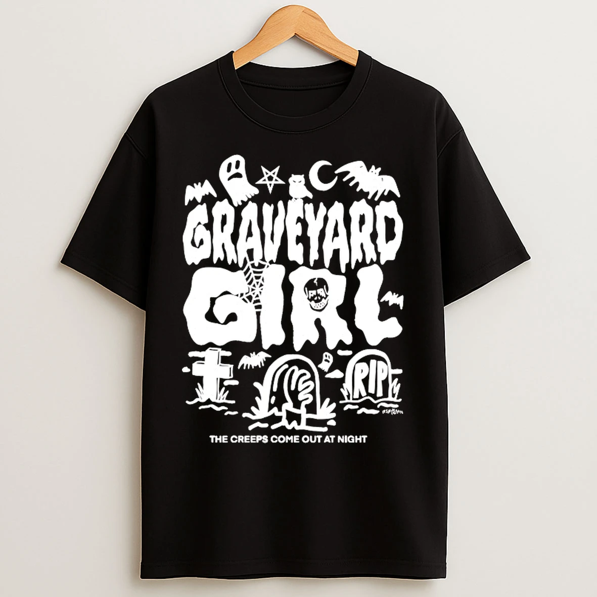 Classic Graveyard Girl The Creeps Come Out At Night T Shirts