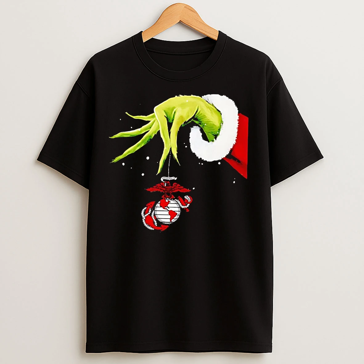 Classic Grinch Hand Holding Us Marines Corps Christmas T Shirts