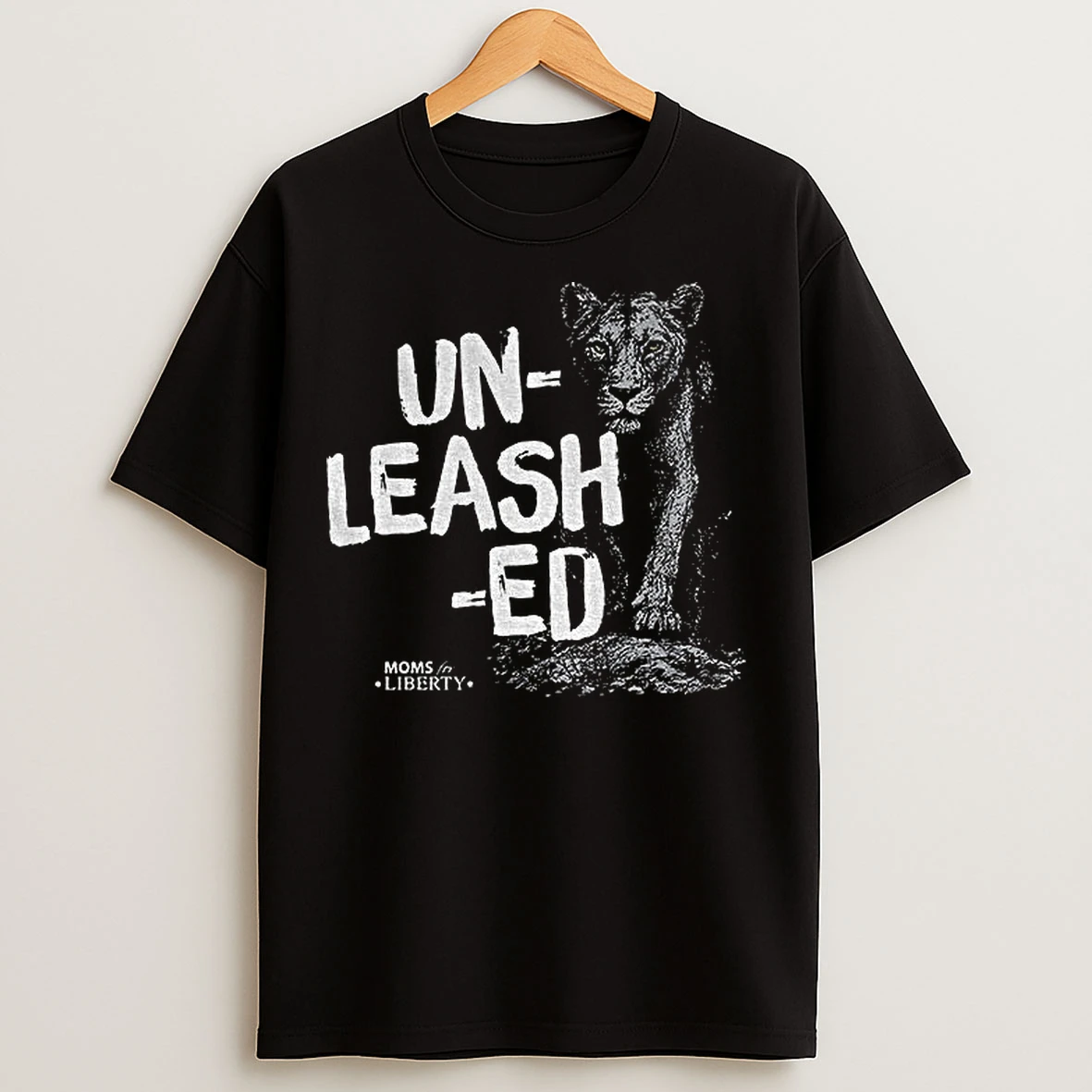 Classic Lion Unleashed Moms For Liberty Vintage T Shirts