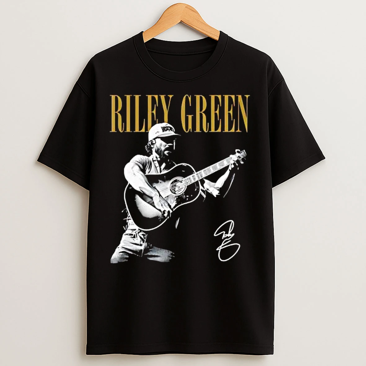 Classic Riley Green Signature Photo T Shirts