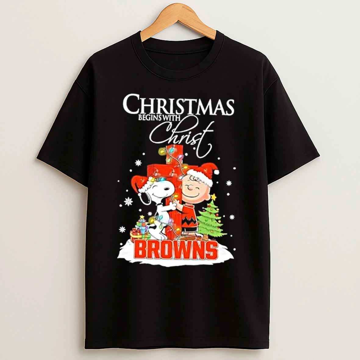 Classic Snoopy And Charlie Brown X Cleveland Browns Christmas Begins With Christ T Shirts