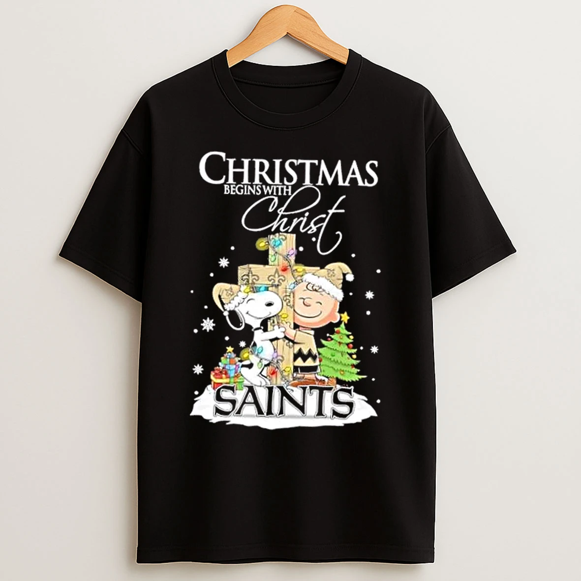 Classic Snoopy And Charlie Brown X New Orleans Saints Christmas Begins With Christ T Shirts