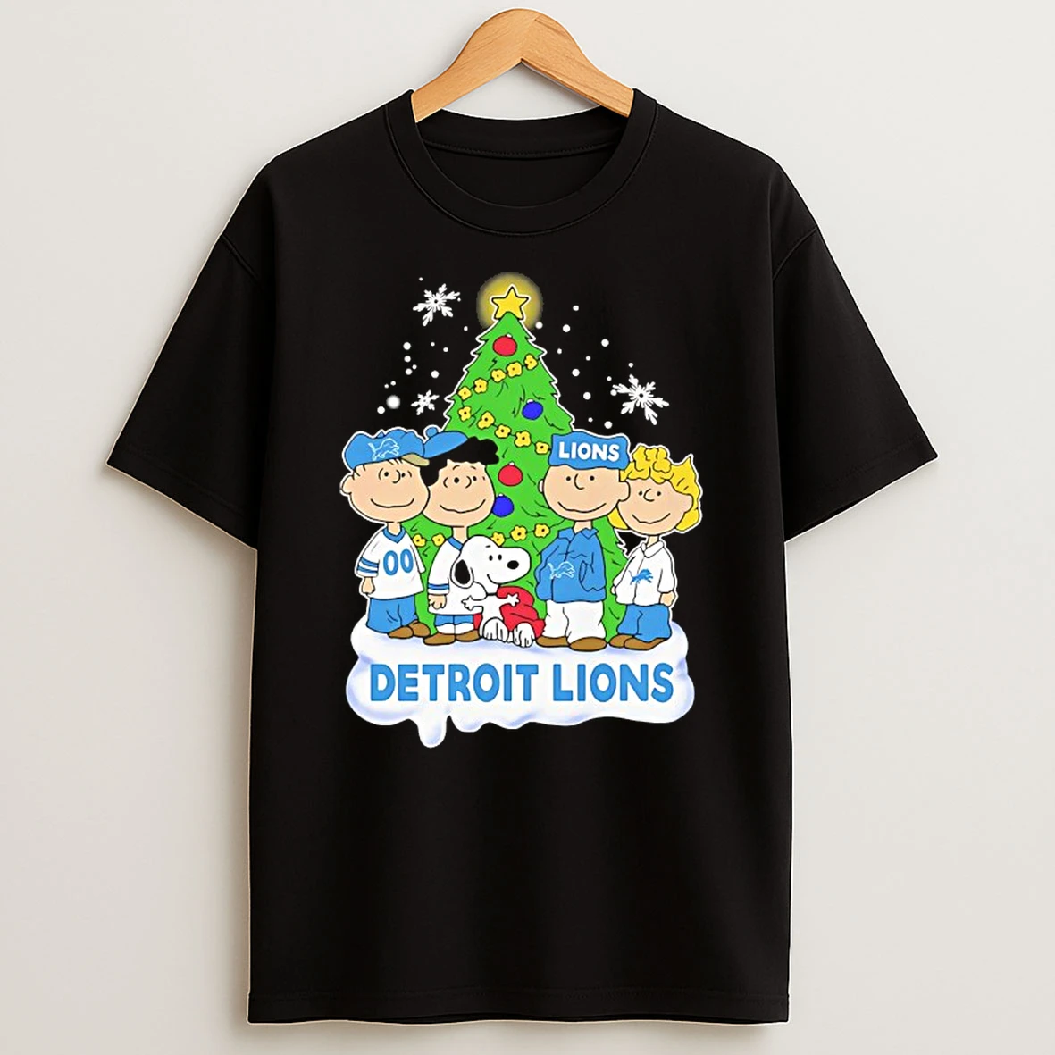 Detroit Lions Snoopy And The Peanuts Christmas Tree 2025 Shirts