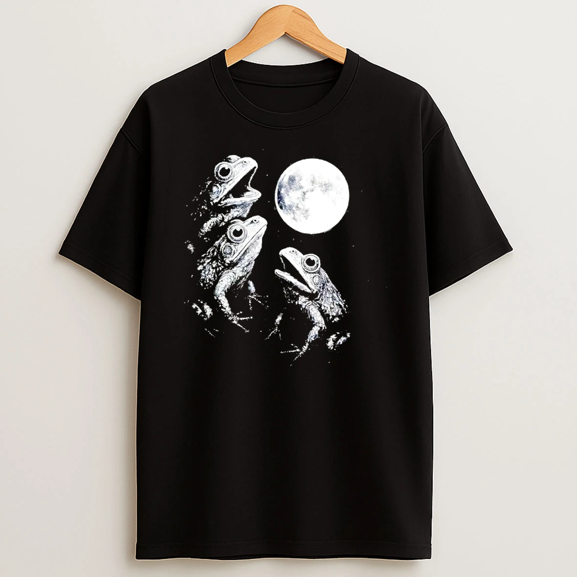 Frogs Howling To Moon Shirts