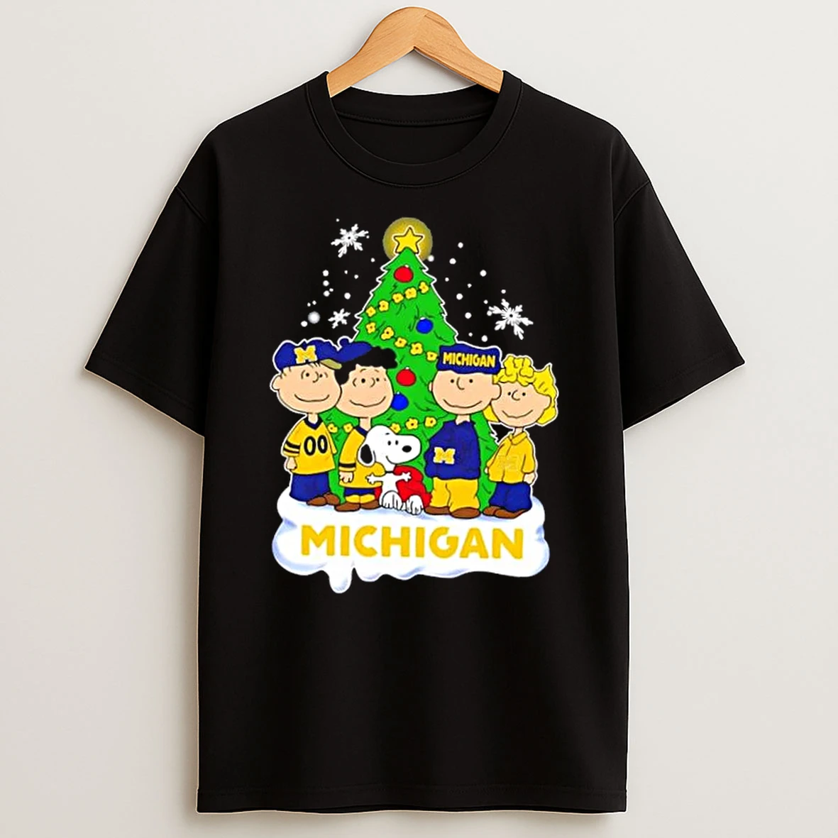 Michigan Wolverines X Peanuts Snoopy And Friends Christmas Tree Shirts