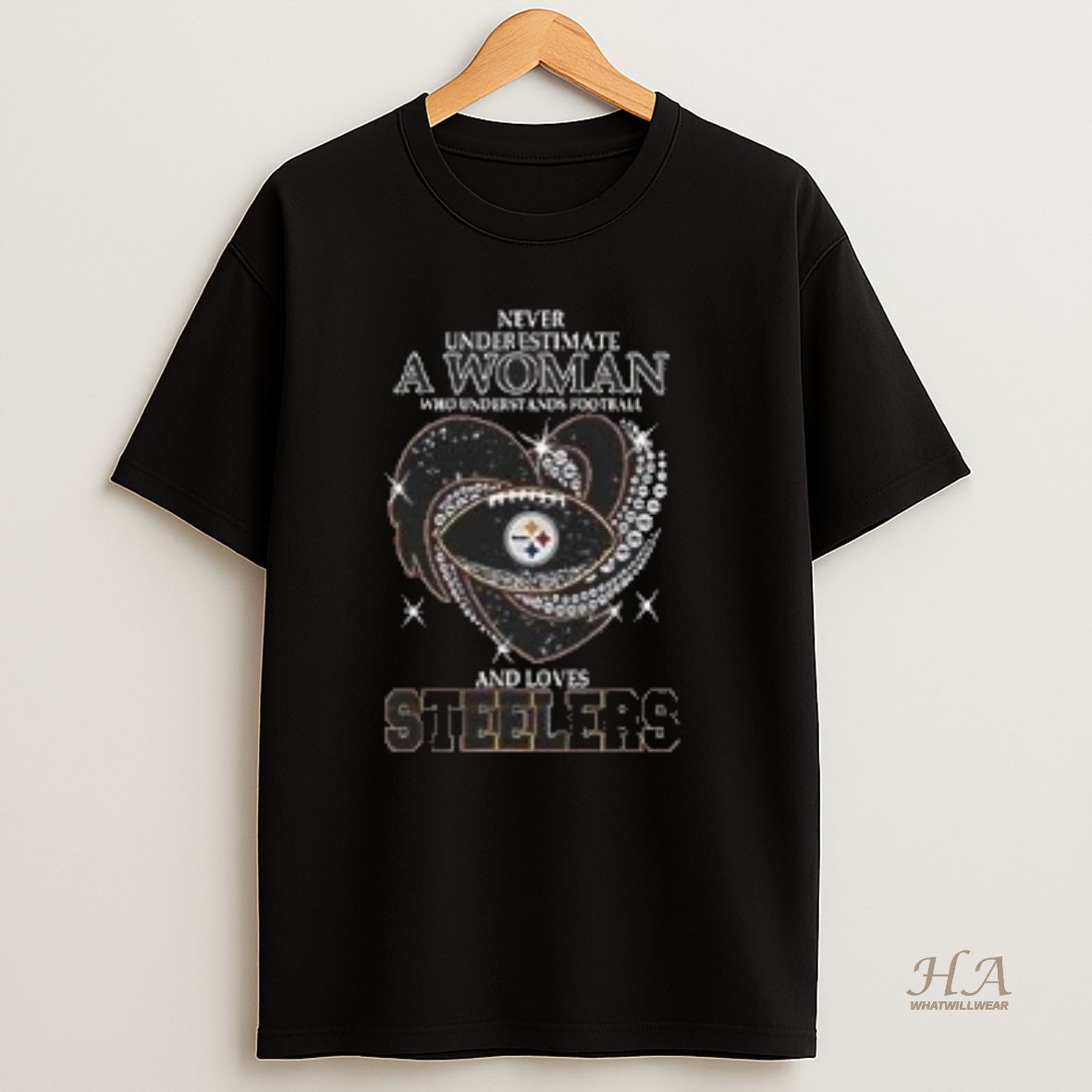 Official Best Never Underestimate A Woman Who Understands Football And Loves Pittsburgh Steelers Style T Shirt