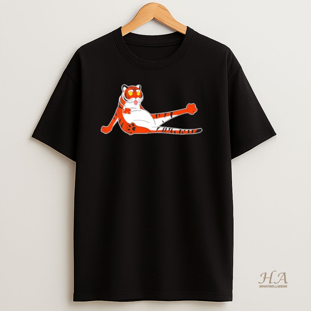 Official Cursed Lazy Cat Cincinnati Bengals Black Ornaments T Shirt