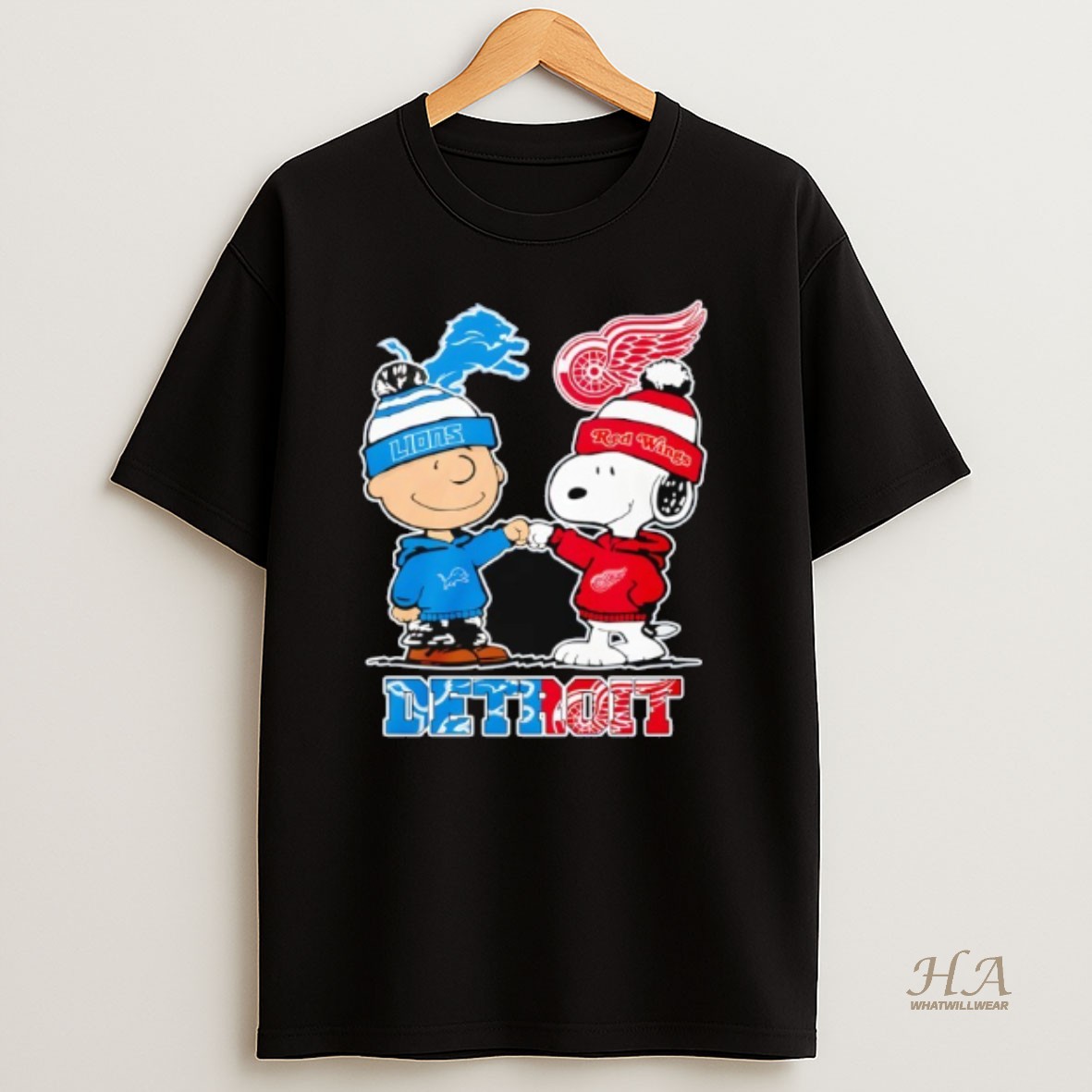 Official Detroit Lions And Red Wings Snoopy Charlie Brown T Shirt