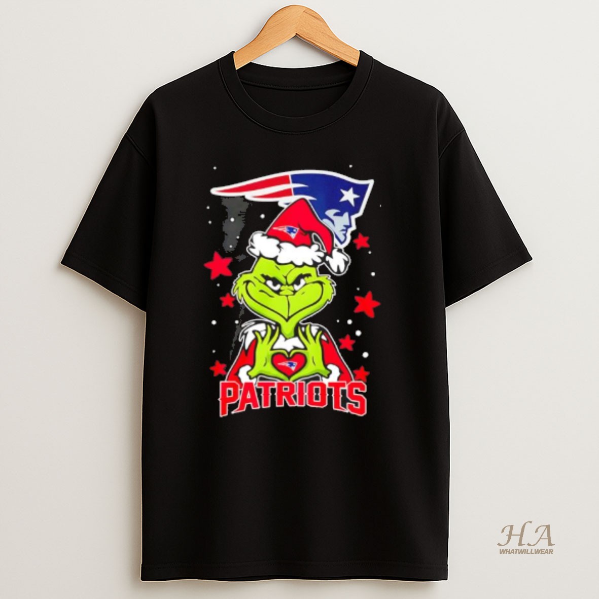 Official Grinch Love New England Patriots Christmas 25 T Shirt
