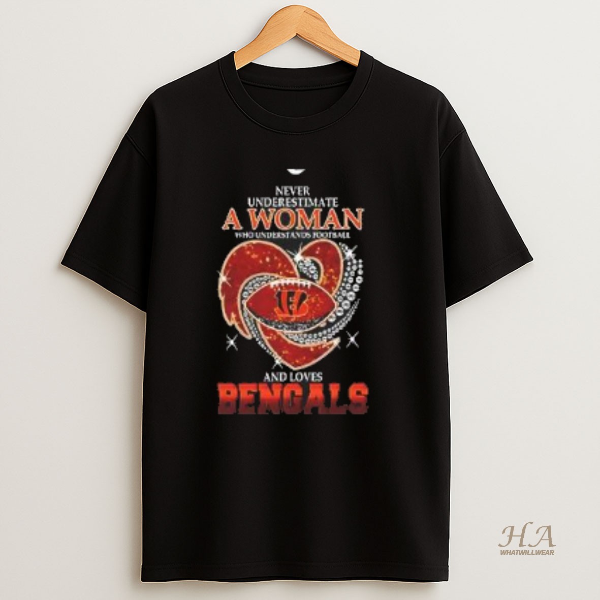 Official Never Underestimate A Woman Who Understands Football And Loves Cincinnati Bengals Style T Shirt