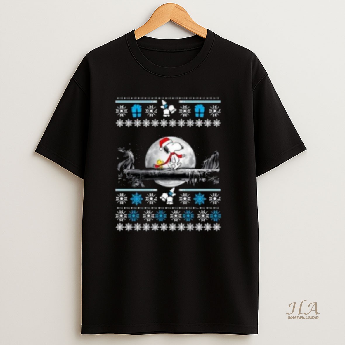 Official Snoopy And Woodstock On The Moon Merry Christmas 2025 Circle Black T Shirt