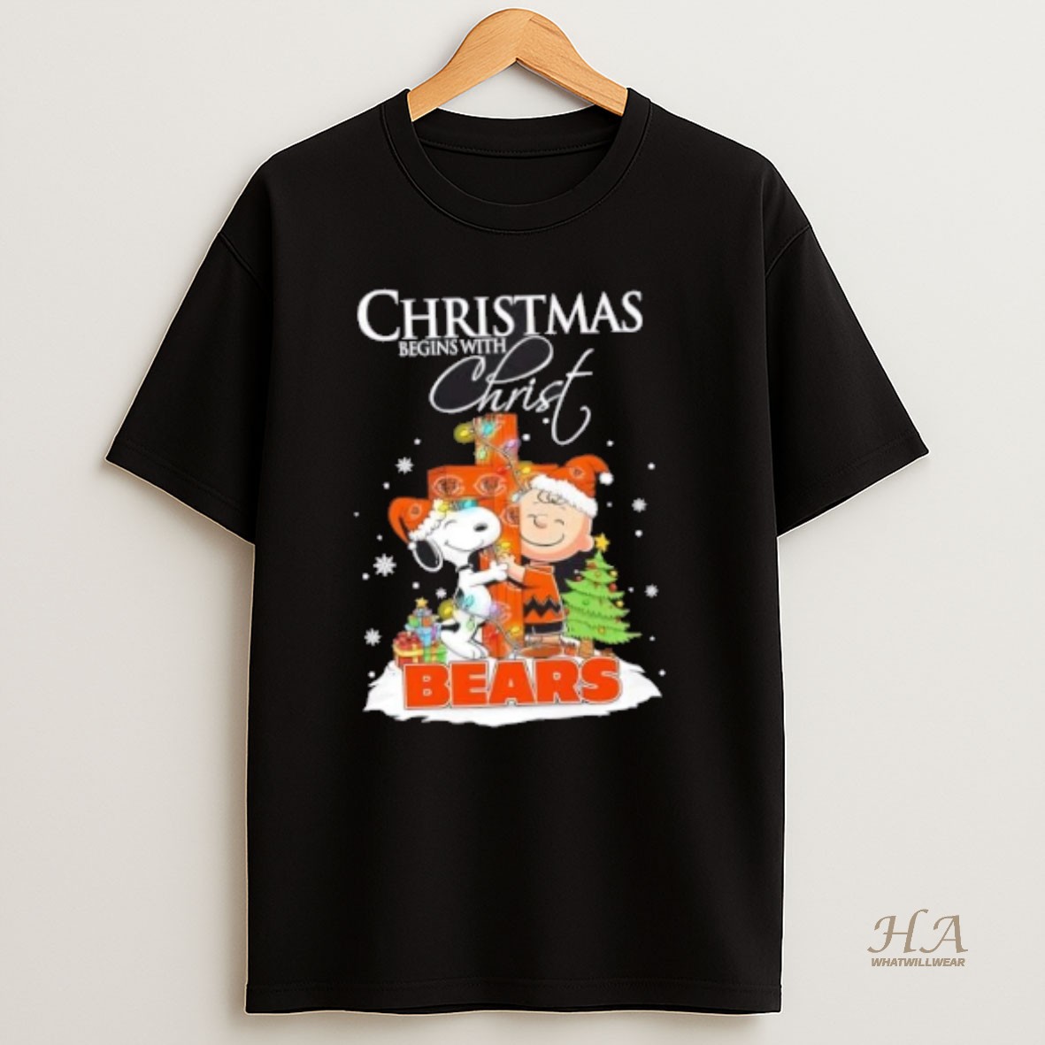 Official Snoopy And Charlie Brown X Chicago Bears Christmas Begins With Christ T Shirt