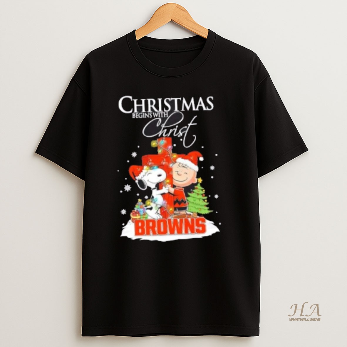 Official Snoopy And Charlie Brown X Cleveland Browns Christmas Begins With Christ T Shirt