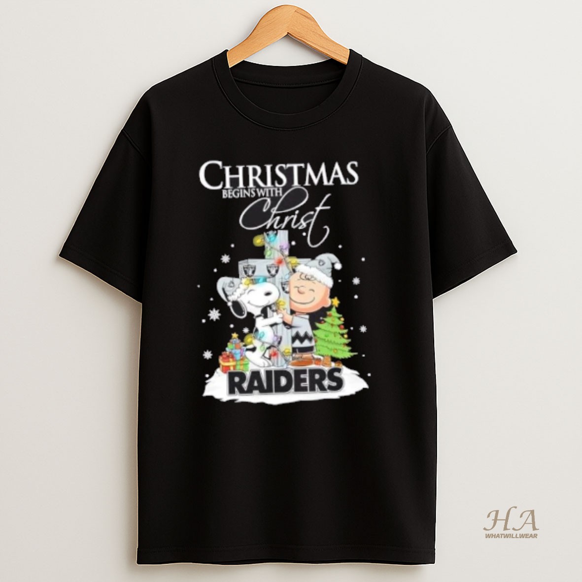 Official Snoopy And Charlie Brown X Las Vegas Raiders Christmas Begins With Christ T Shirt