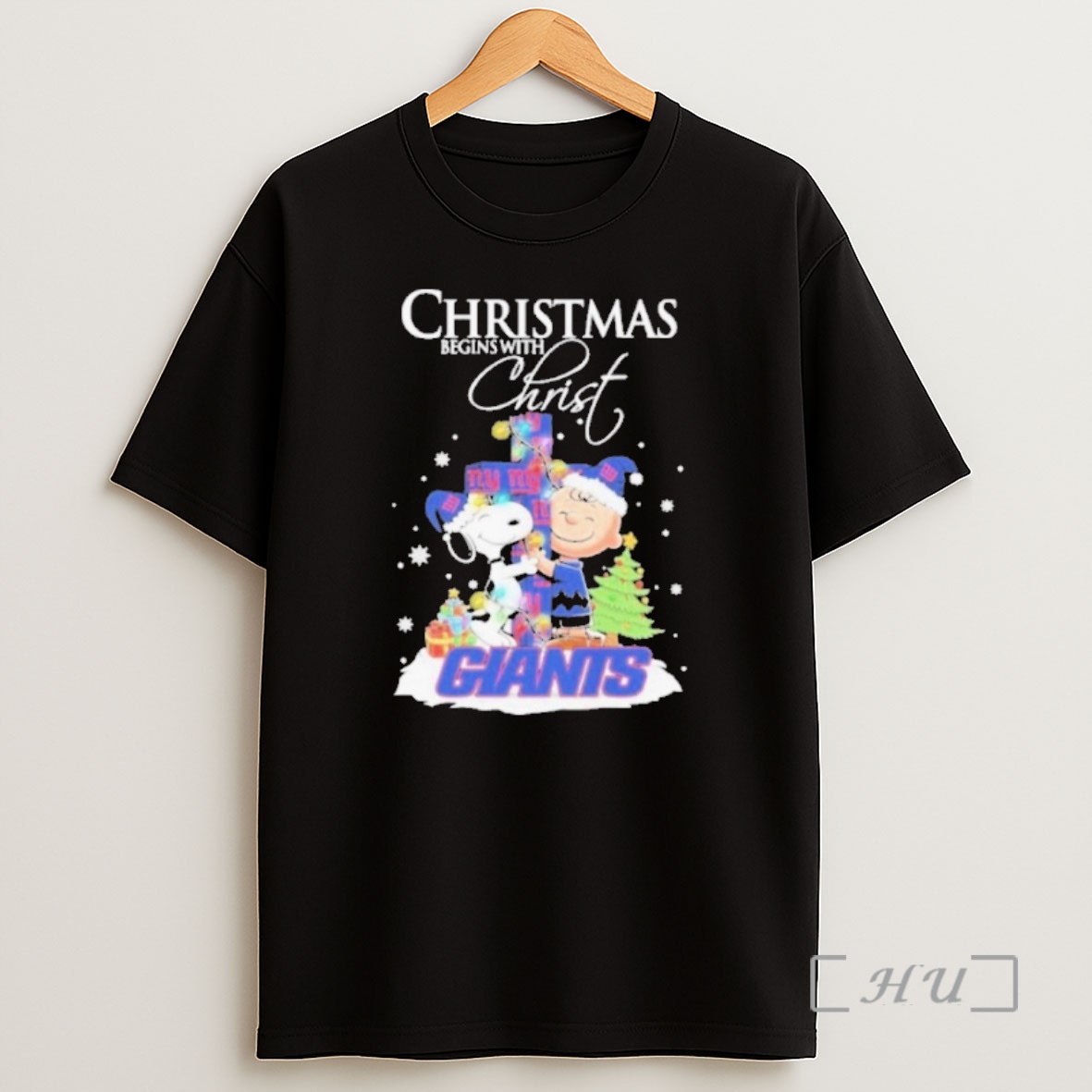 Officials 2025 Snoopy And Charlie Brown The Peanuts X New York Giants Merry Christmas Begins With Christ Premium Shirt Sweatshirt Tee