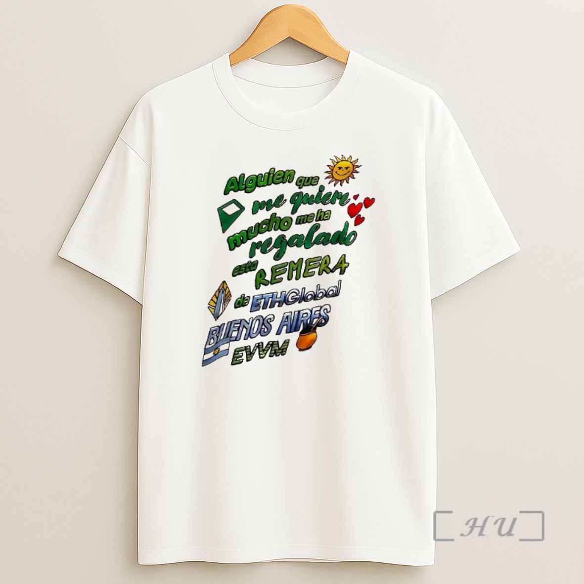 Officials Alguien Que Me Quiere Mucho Me Ha Regalado Premium Shirt Sweatshirt Tee